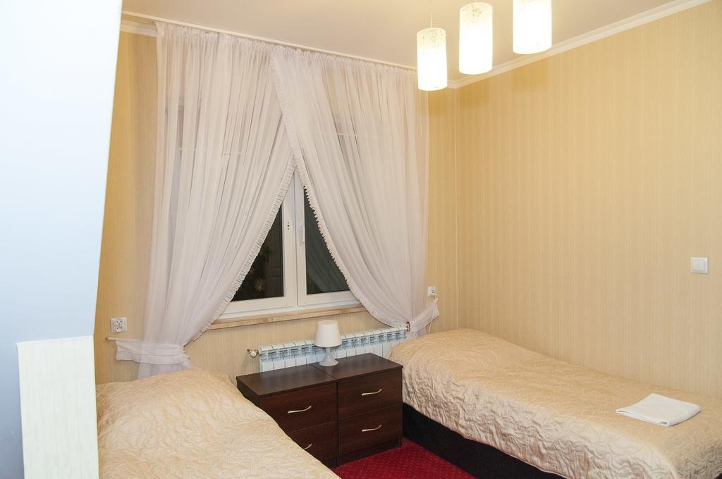 "Arkadia" Bed and Breakfast Ostroleka  Rum bild